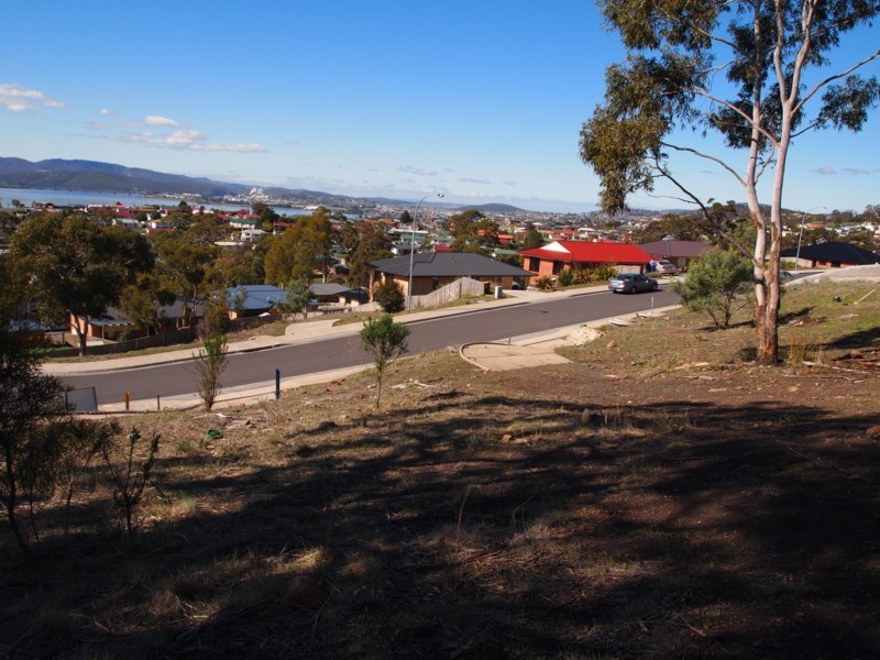 13 Cazaly Drive, Chigwell TAS 7011