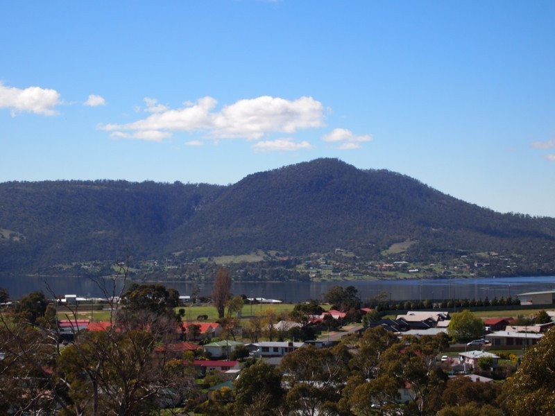 13 Cazaly Drive, Chigwell TAS 7011