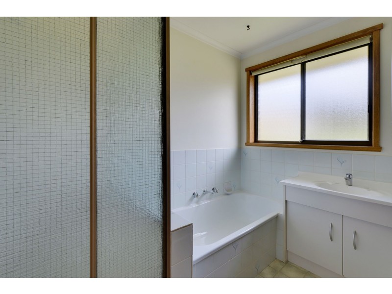 8 Madeline Court, Glenorchy TAS 7010