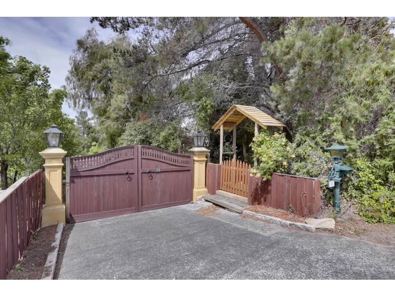 33 Cleburne Street, Claremont TAS 7011