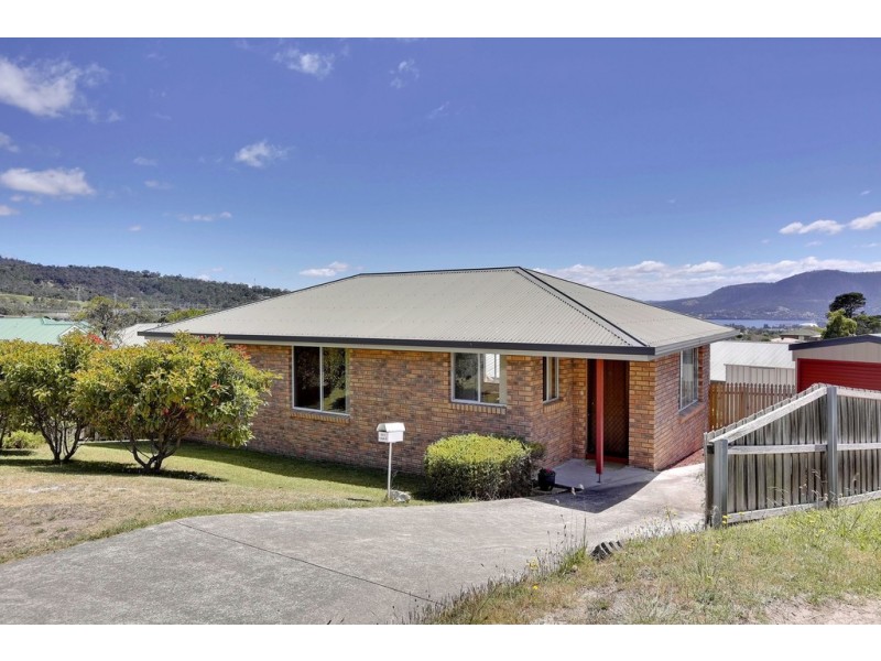 2/6 Aquila Street, Glenorchy TAS 7010