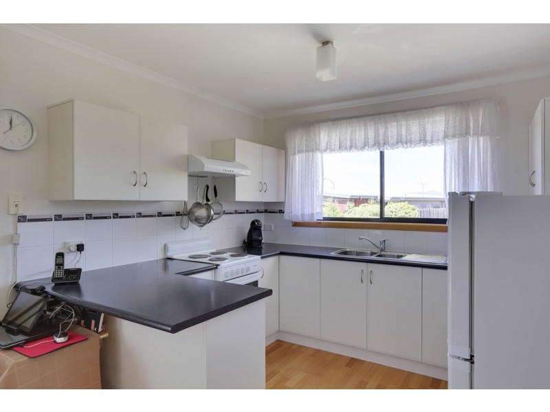2/3 Madison Avenue, Brighton TAS 7030