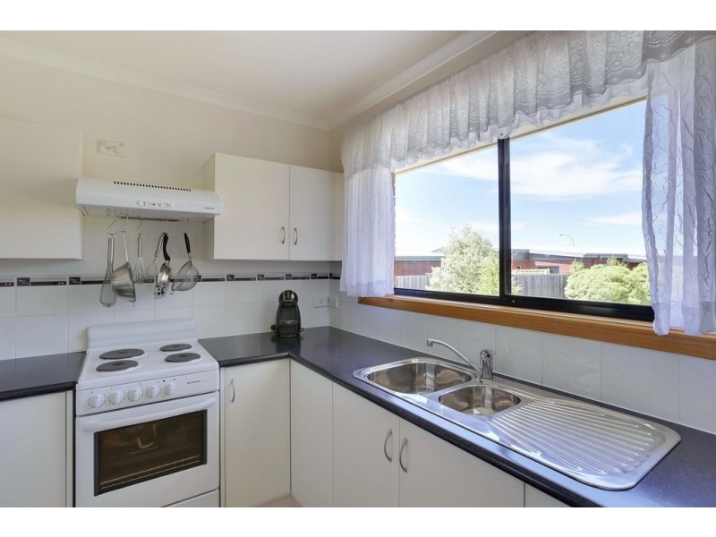 2/3 Madison Avenue, Brighton TAS 7030