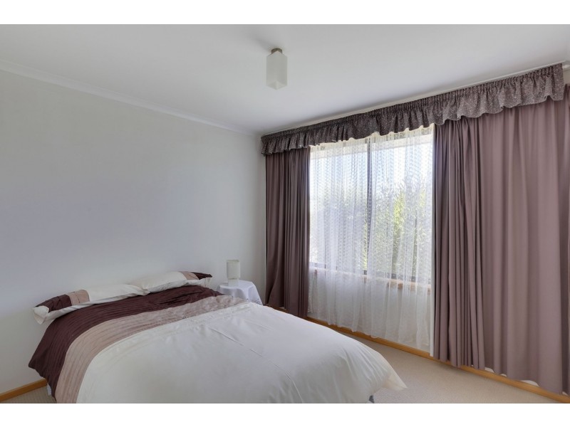 2/3 Madison Avenue, Brighton TAS 7030