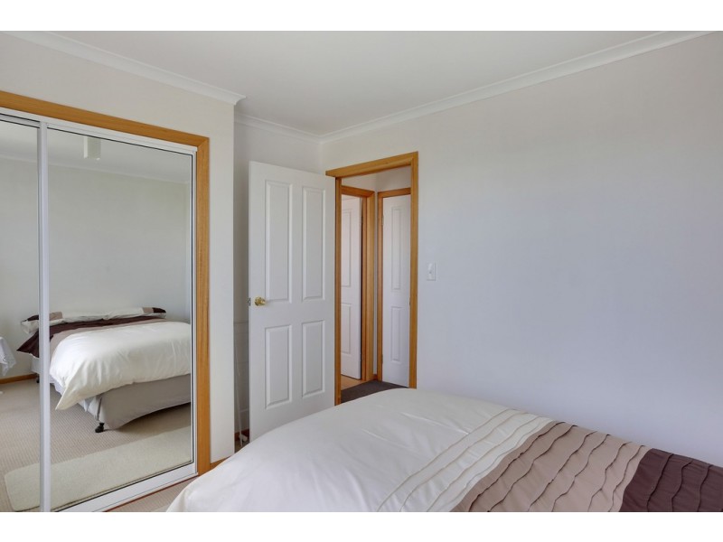 2/3 Madison Avenue, Brighton TAS 7030