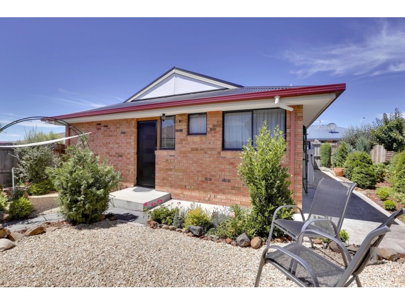 2/3 Madison Avenue, Brighton TAS 7030