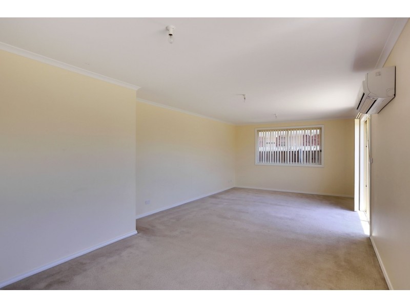 2/11 Lucas Place, Brighton TAS 7030