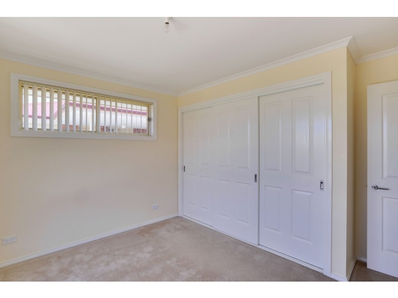 2/11 Lucas Place, Brighton TAS 7030