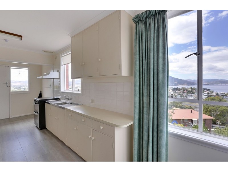 45 Centenary Crescent, Claremont TAS 7011