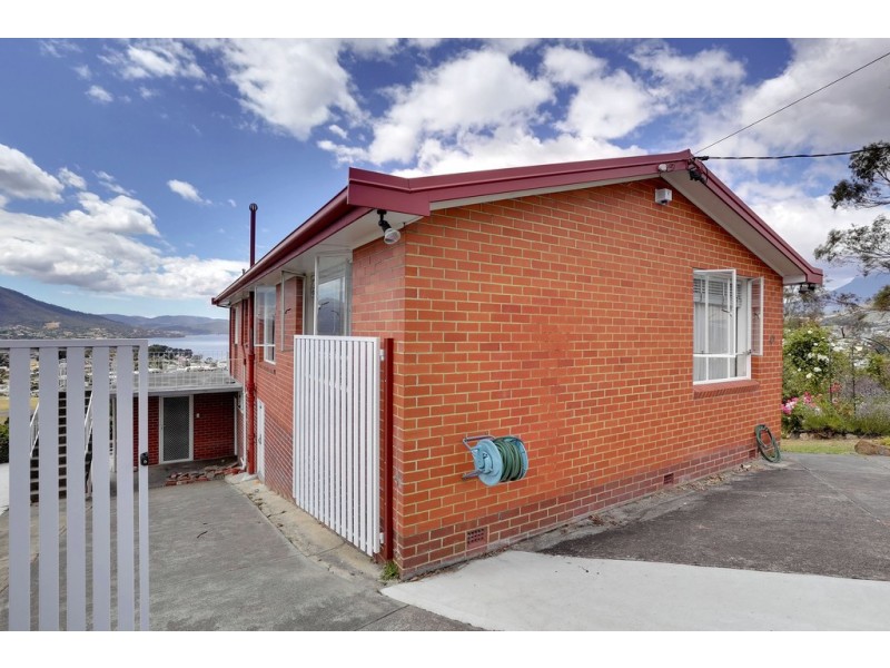 45 Centenary Crescent, Claremont TAS 7011