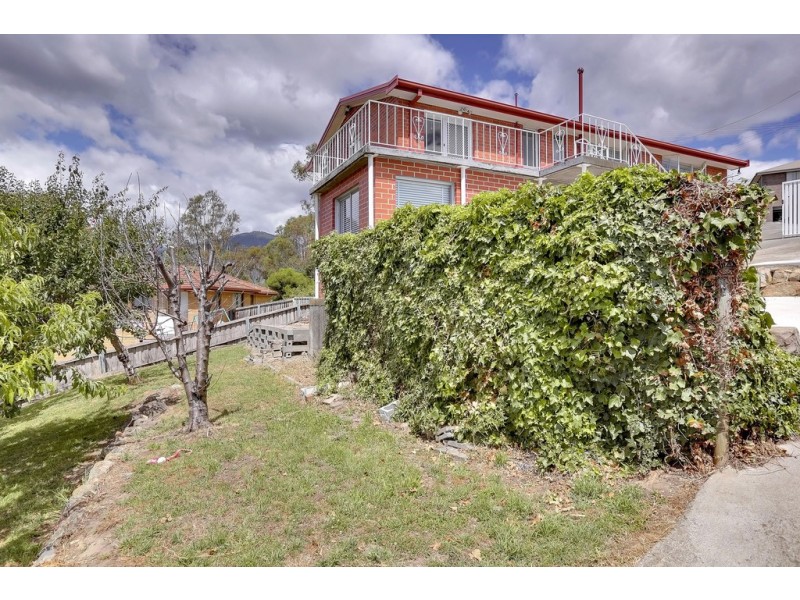 45 Centenary Crescent, Claremont TAS 7011