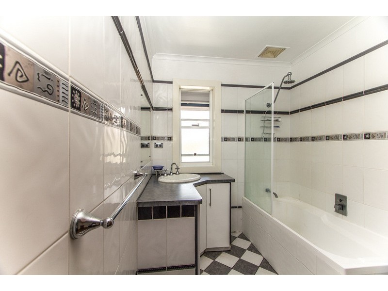 8 Barron Avenue, Goodwood TAS 7010