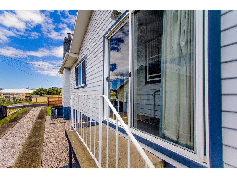 8 Barron Avenue, Goodwood TAS 7010
