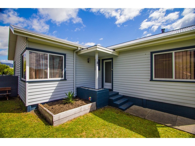 8 Barron Avenue, Goodwood TAS 7010