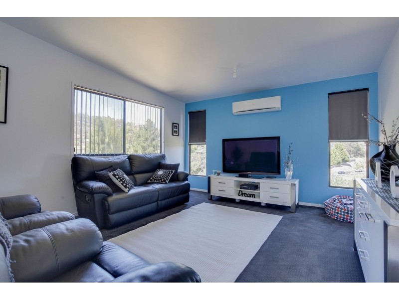 2/22 Dumbarton Drive, Geilston Bay TAS 7015