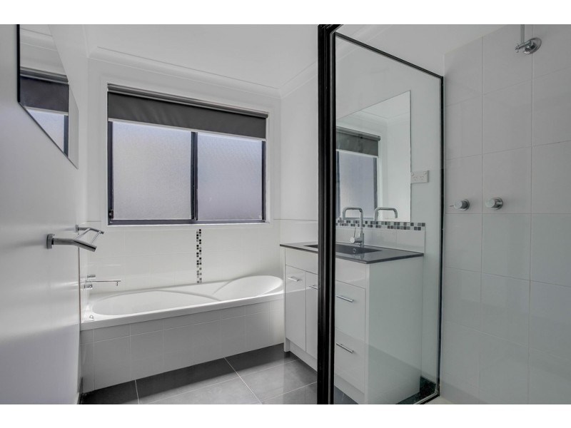 2/22 Dumbarton Drive, Geilston Bay TAS 7015