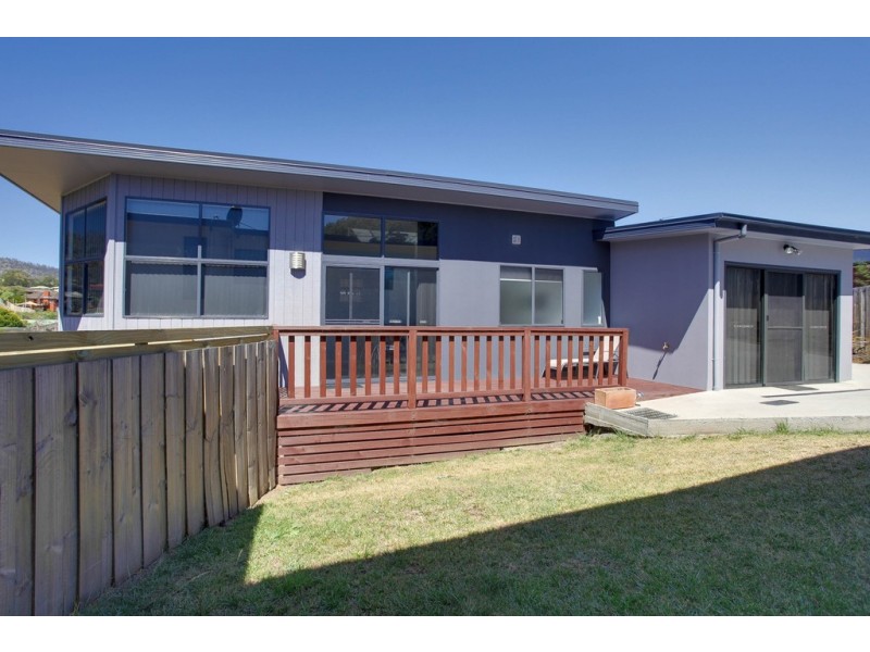 2/22 Dumbarton Drive, Geilston Bay TAS 7015