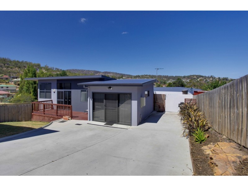 2/22 Dumbarton Drive, Geilston Bay TAS 7015