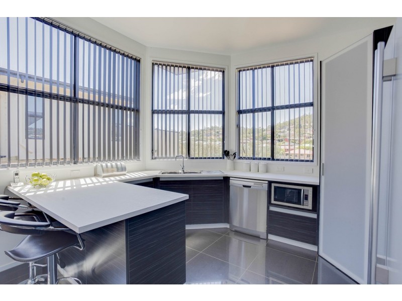 2/22 Dumbarton Drive, Geilston Bay TAS 7015