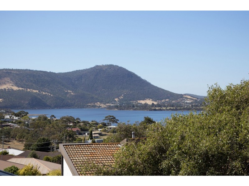 24 Eclipse Road, Austins Ferry TAS 7011