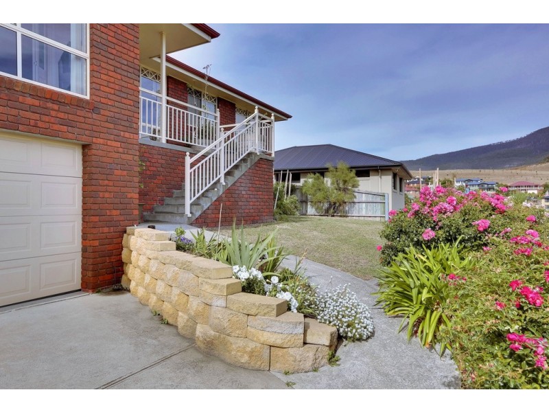 13 Baltonsborough Road, Austins Ferry TAS 7011