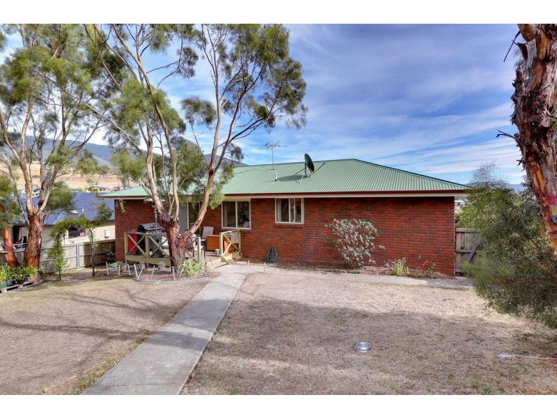 13 Baltonsborough Road, Austins Ferry TAS 7011