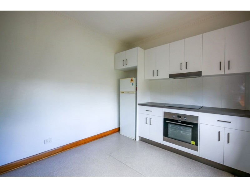 4/3 Swallow Parade, Glenorchy TAS 7010