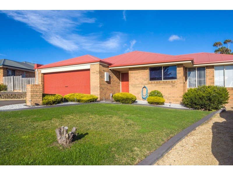 13 Brendan Crescent, Austins Ferry TAS 7011