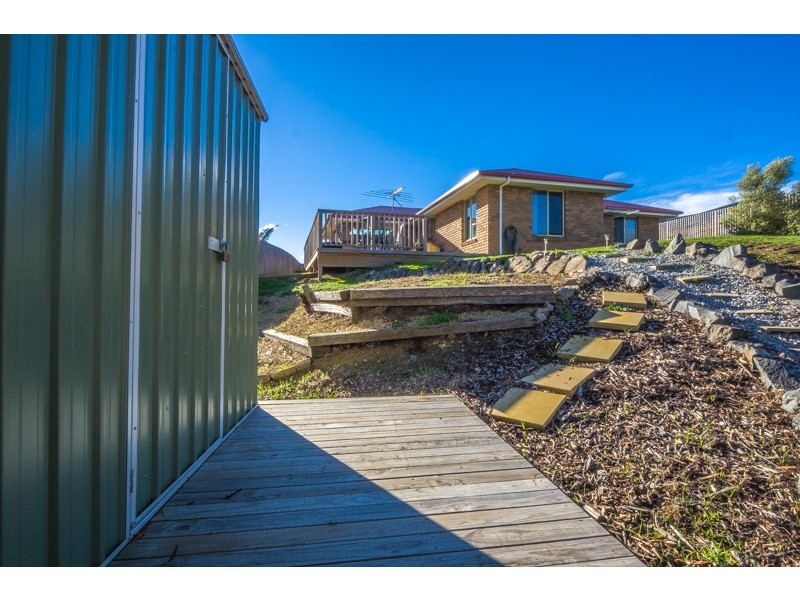 13 Brendan Crescent, Austins Ferry TAS 7011