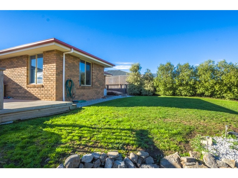 13 Brendan Crescent, Austins Ferry TAS 7011