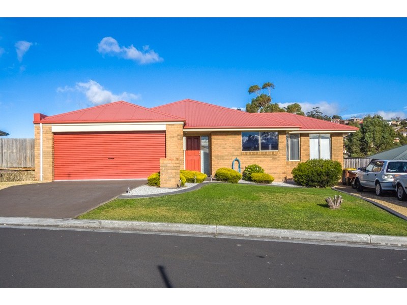 13 Brendan Crescent, Austins Ferry TAS 7011
