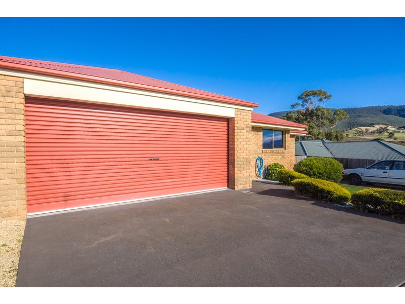 13 Brendan Crescent, Austins Ferry TAS 7011