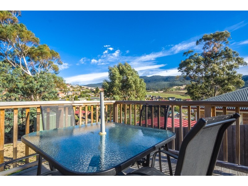 13 Brendan Crescent, Austins Ferry TAS 7011