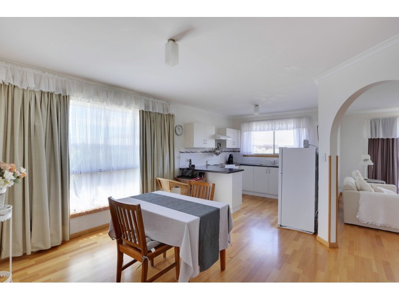 2/3 Madison Avenue, Brighton TAS 7030