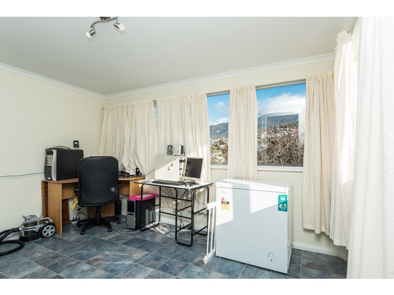 8 Amaroo Road, Austins Ferry TAS 7011