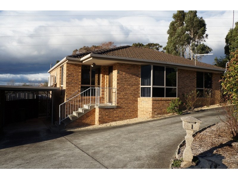 1/1 Bosco Drive, Glenorchy TAS 7010