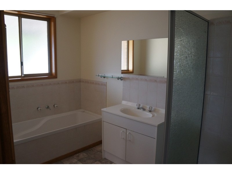 1/1 Bosco Drive, Glenorchy TAS 7010