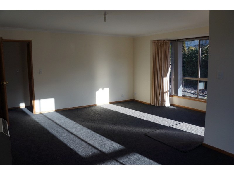 1/1 Bosco Drive, Glenorchy TAS 7010