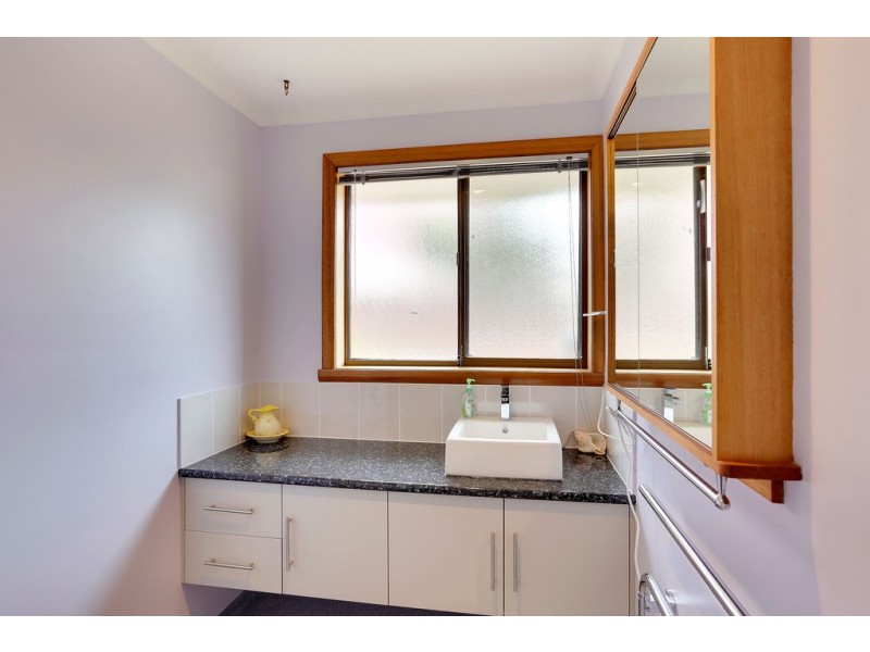 2 Rodman Court, Glenorchy TAS 7010