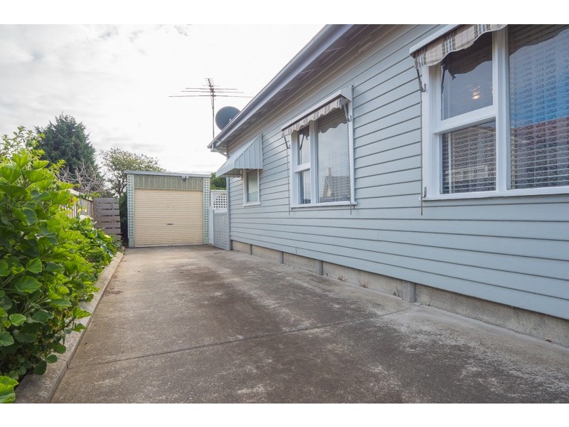 9 Somerton Crescent, Derwent Park TAS 7009
