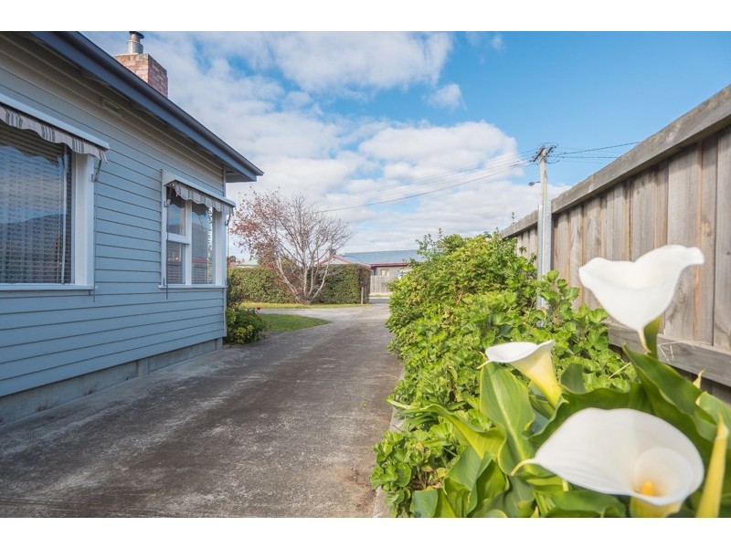 9 Somerton Crescent, Derwent Park TAS 7009