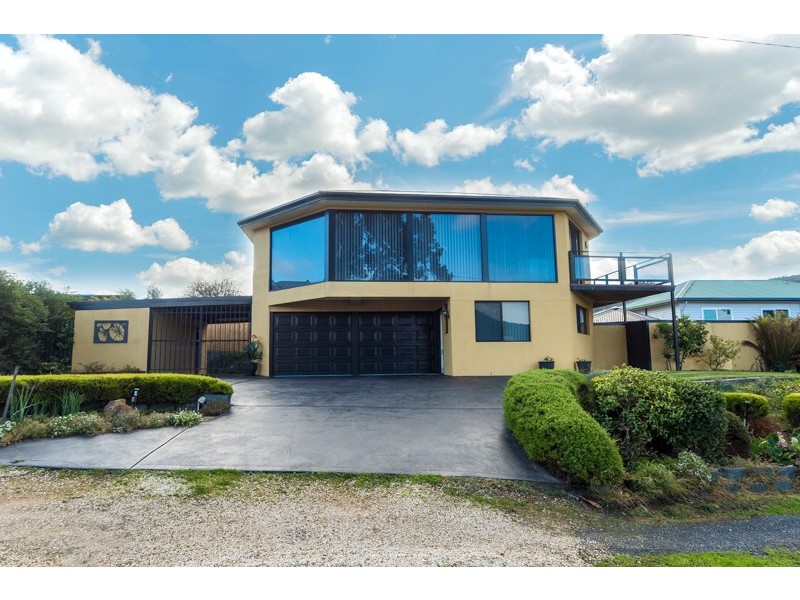 2/62 George Street, New Norfolk TAS 7140