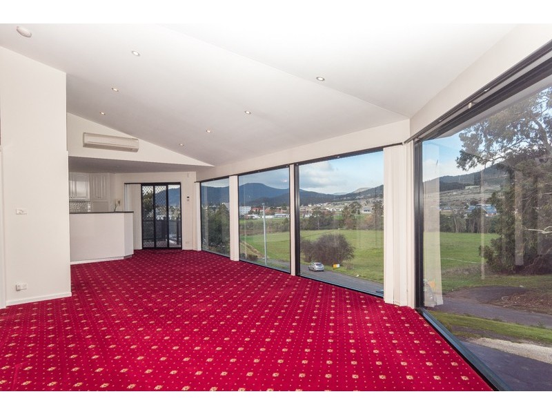 2/62 George Street, New Norfolk TAS 7140