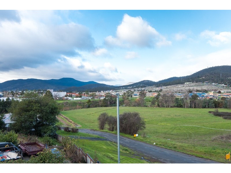 2/62 George Street, New Norfolk TAS 7140