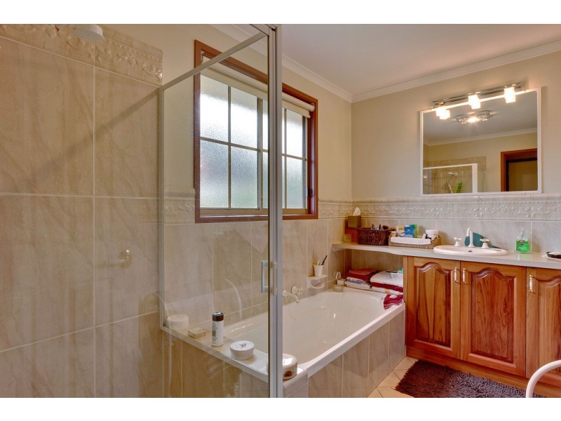 48 Clives Avenue, Old Beach TAS 7017