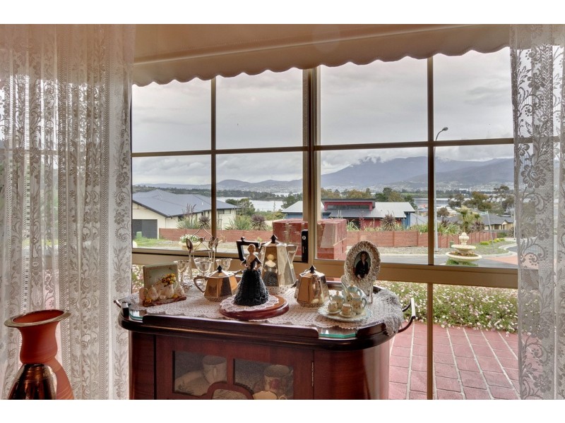 48 Clives Avenue, Old Beach TAS 7017