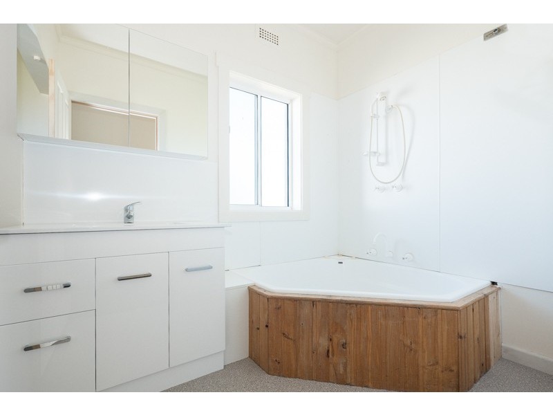 9 Gloucester Crescent, Lutana TAS 7009