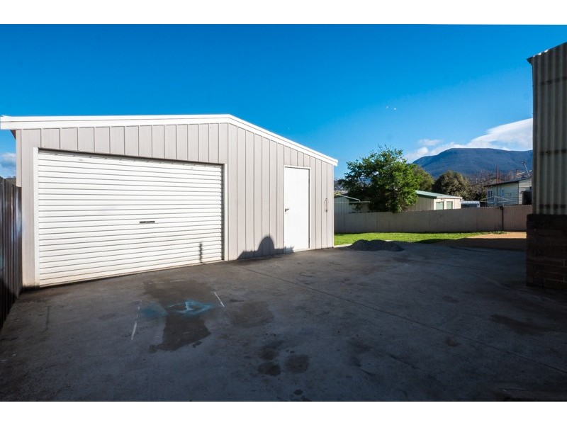 9 Gloucester Crescent, Lutana TAS 7009