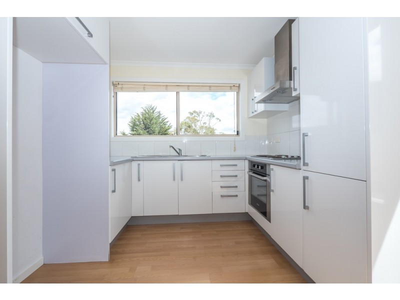 2/5 Aloomba Place, Herdsmans Cove TAS 7030