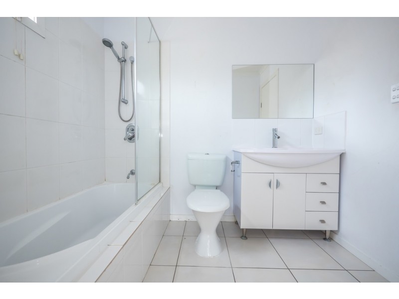 2/5 Aloomba Place, Herdsmans Cove TAS 7030